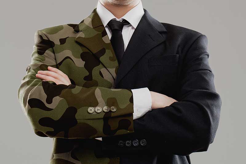 Costume et tenu militaire